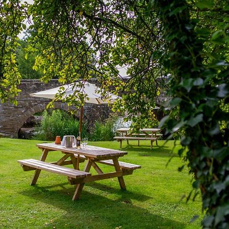 Hotel The Lion Leintwardine Exteriér fotografie